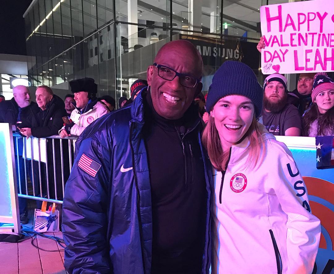 anna_drew_'s tweet photo. @todayshow w/ @alroker! 🤗😱 https://t.co/afgwCpIJsc