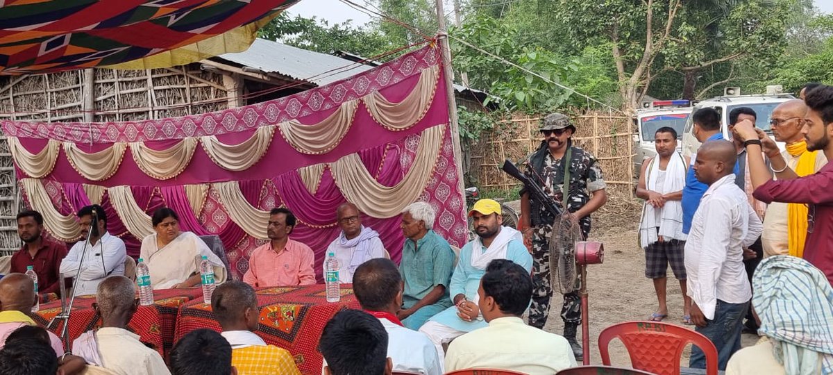 pushkarmishra09's tweet photo. प्रणाम।🙏

आज #धमदाहा_पूर्णिया के अधीन क्षेत्र संख्याँ—16 के दमेली पंचायत में #सात_निश्चय-02 अधीन स्वच्छता अभियान के तहत कचरा प्रबंधन इकाई की आधारशिला माननीय मंत्री @LeshiSingh सिंह जी के द्वारा रखी गई, जिसमें मुझे भी उपस्थित होने का सौभाग्य प्राप्त हुआ।

धन्यवाद।🙏

@Jduonline https://t.co/oOgDEY513y