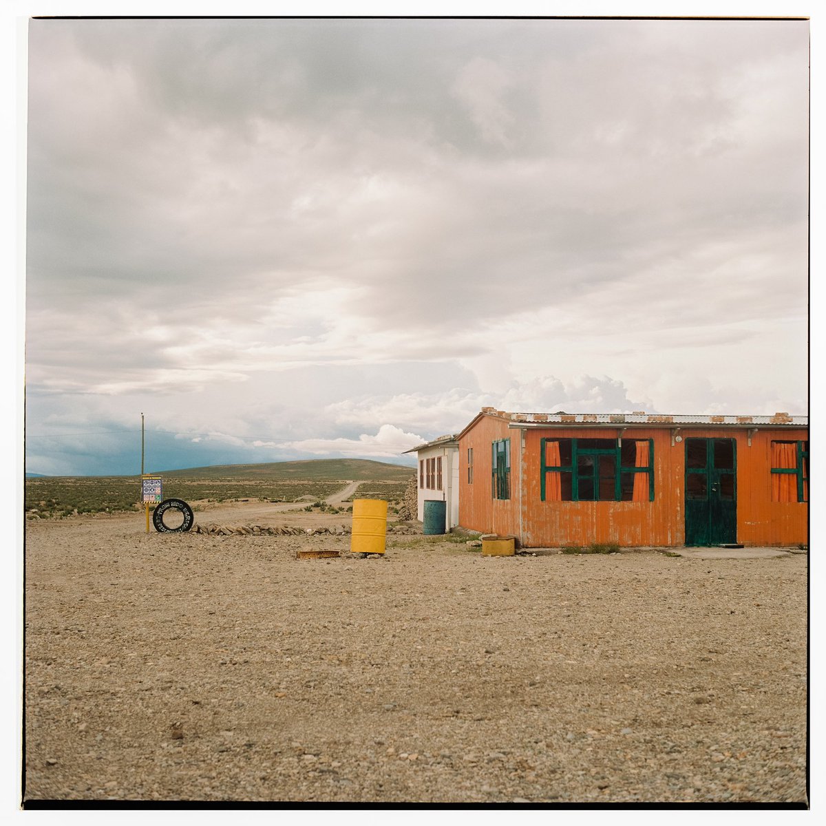 dompuerta's tweet photo. Reds #kodak #120film #yashicamat124g #portra400 https://t.co/98qXMgtv9I