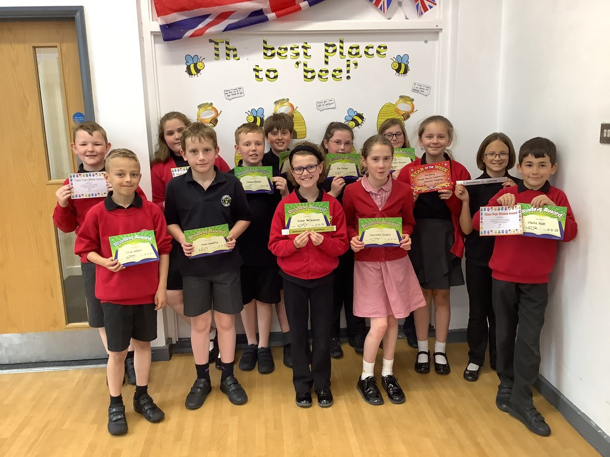 GosbertonAcad's tweet photo. Ghana Class award winners from last week. #WhatAWeek #DoingTheirBit https://t.co/EzA4o6iDXh