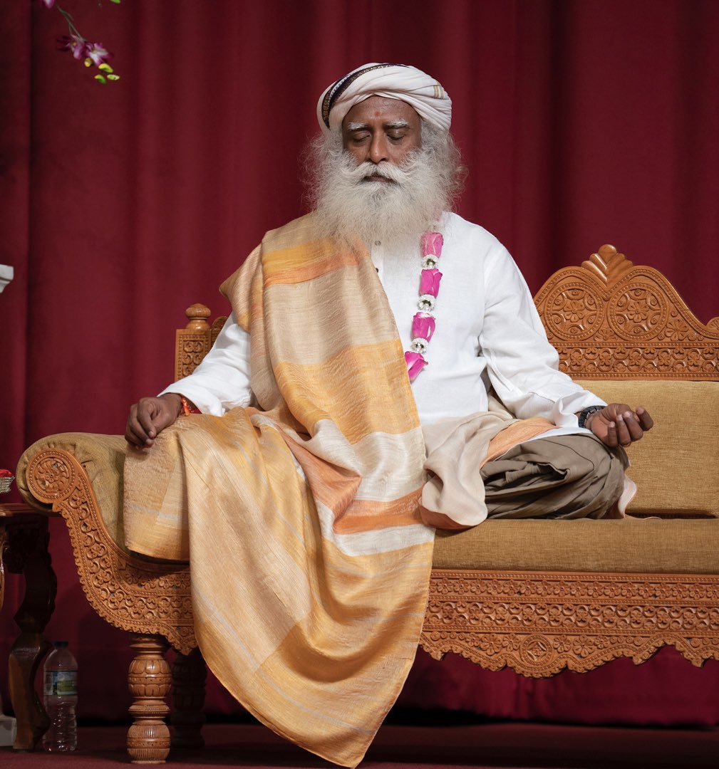 SaveSoilGermany's tweet photo. Unfair in Numbers:
Hundred of days U r driving…
Thousands of KM U r travelling…
Millions of life-time-effort U r doing…
Billions of people U r moving…
Trillions of lifeforms U r saving…
and i? all i have is just One heart…it beats for U 🙏
#SaveSoil @SadhguruJV @cpsavesoil https://t.co/mOWiXBIftI