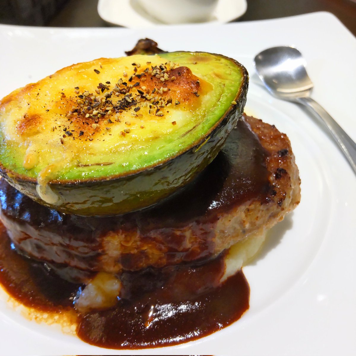 mamym231's tweet photo. ◆ハンバーグステーキ 黒のデミグラスソースと皮つきアボカド
◆若鶏のグリル フレッシュ野菜のビネグレットソース
#サンマルク #lunch 
❤️💛💚 https://t.co/Z3q5TSgMck