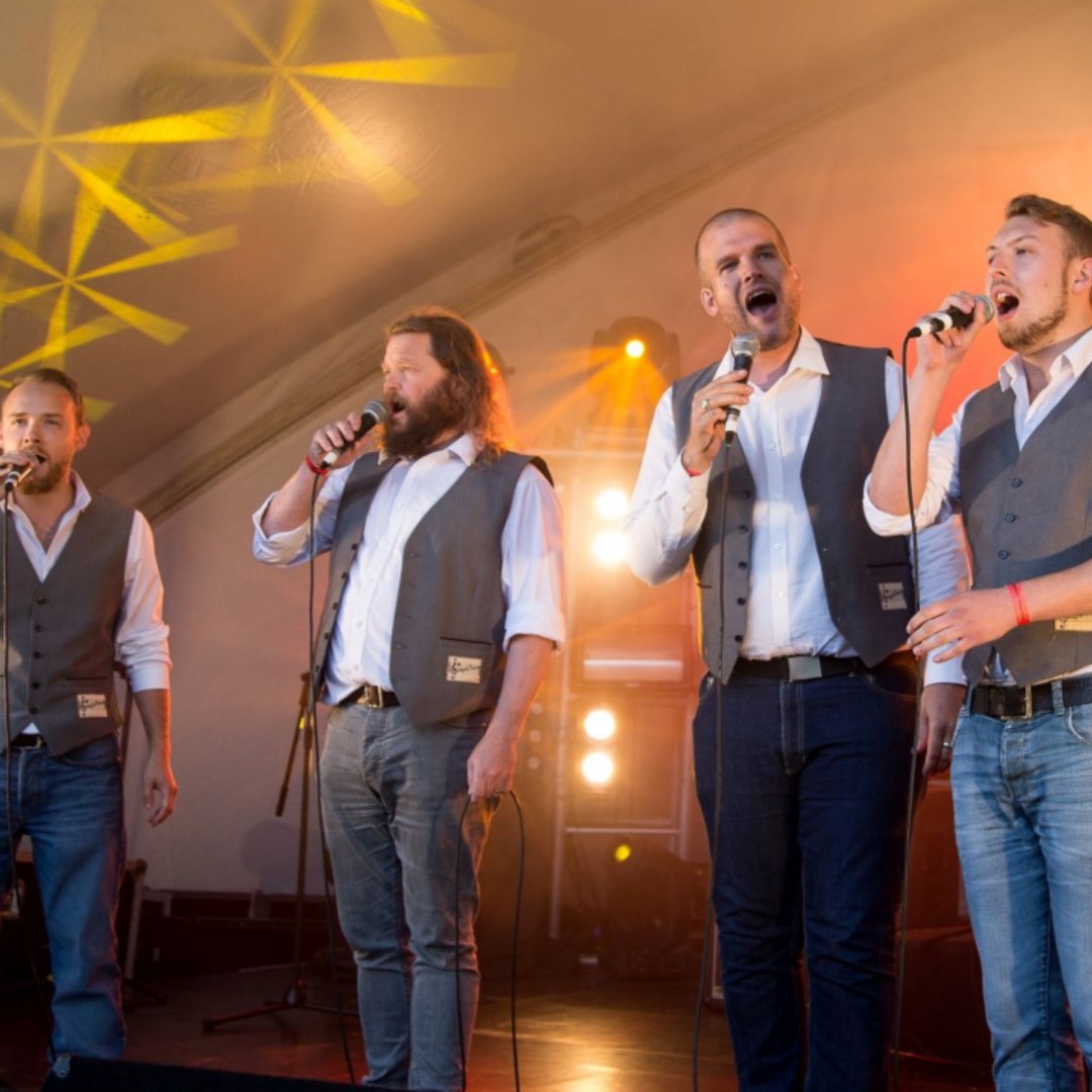 What’s Upstairs this week?
Monday 16th - Creative Writing Group with <a href="/ivoryfishbone/">Alison Dunne</a>  6pm-8pm
Thursday 19th - Craft Social 6pm-bring your project and have a natter🧶
Friday 20th - <a href="/TheSimpletones/">The Simpletones</a> &amp; <a href="/LeicesterLGBT/">Leicester LGBT Centre</a> Choir 7.30pm for a joyous night of songs 🌈
ticketsource.co.uk/upstairs-at-th…