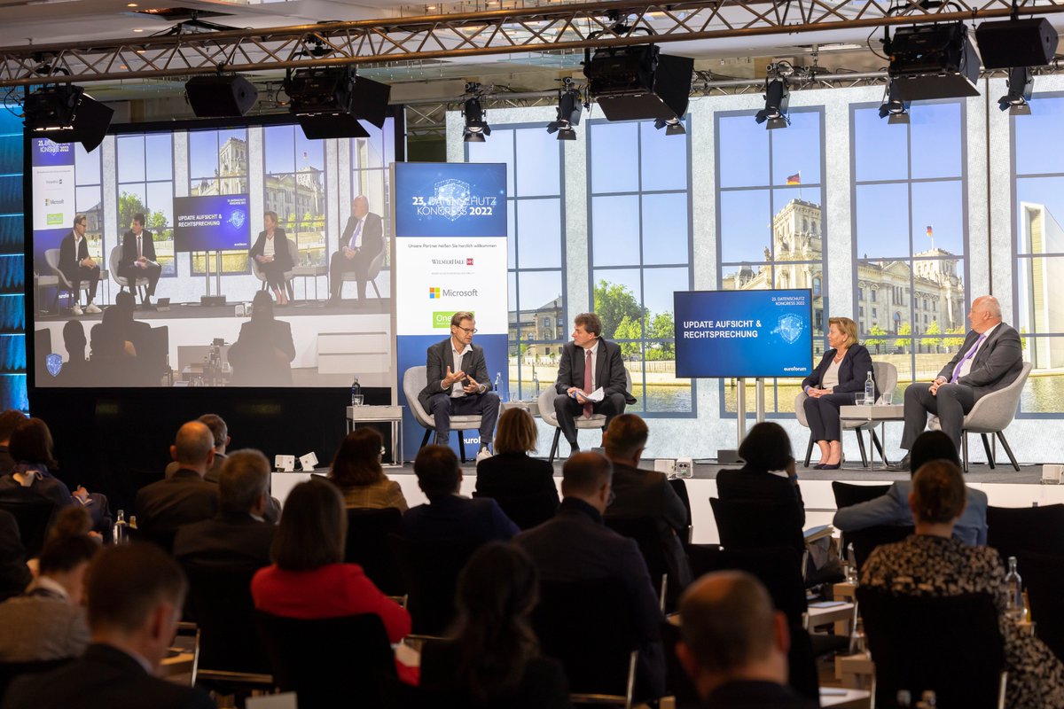 Podiumsdiskussion zum Thema #Datenschutz &amp; Digitale Transformation mit Dr. Axel Kessler <a href="/Siemens/">Siemens</a> <a href="/Wuermeling/">Ulrich Wuermeling</a> Barbara Thiel und @UlrichKelber #dsk22