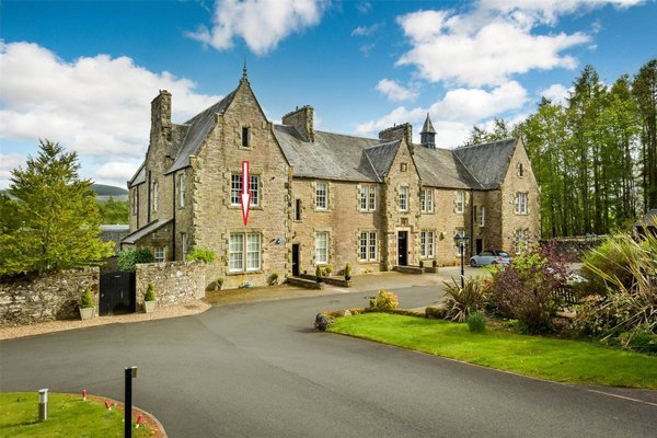 New today - 1 Strathearn House - A spacious, well-appointed apartment with private garden, offering impressive lateral living space
galbraithgroup.com/property/per22…