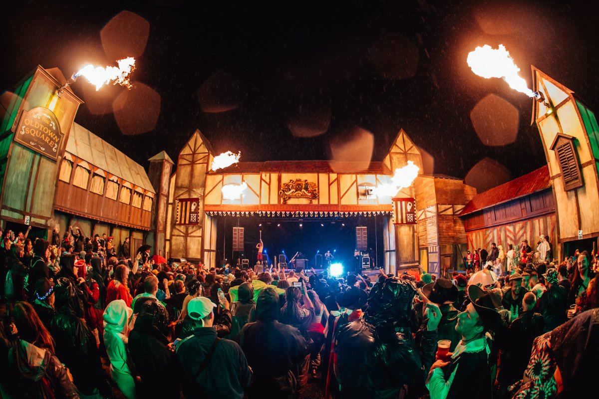 🔥 We’re beyond excited to be back at <a href="/BoomtownFair/">Boomtown Festival</a> &amp; we’re looking for immersive performers to join us!

🔥 We are looking for 3 Circus/Theatre Companies to mentor &amp; collaborate with for the return of the worlds most ambitious theatrical festival.

🔗 linktr.ee/InvisibleCircus.