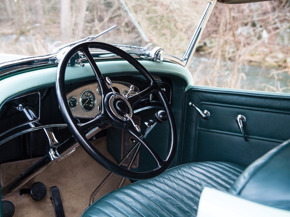 UltimativCars's tweet photo. And the story continues: @Nr1_Car_Enth is n°232.

The #LWB-version of the #Lincoln #ModelK-series (1931-39; 15,697 units) was the #KB (3,369 u.), of which 1,515 were made in 1932, incl. 13 #Sport #Phaeton [by #Murphy; 232B].

This unit (n°893/3,369) is the last '32 232B-survivor. https://t.co/sQXkGa4Mde