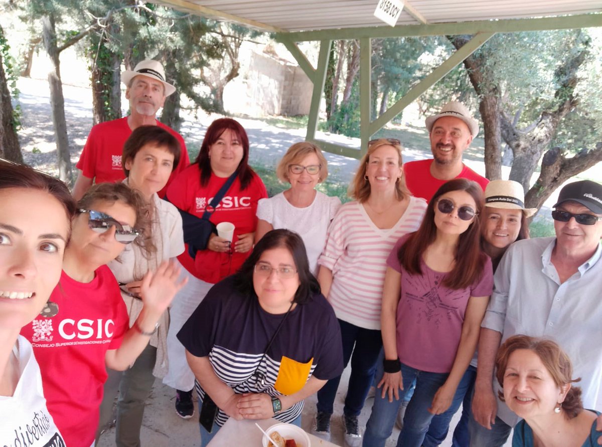 AragonCSIC's tweet photo. Este viernes tuvo lugar la III andada del Campus #AulaDei en la celebración de #SanIsidro, con participantes de todos los centros del campus. @IPE_CSIC @EEAD_CSIC @CITAAragon @CIHEAMZaragoza @fita_aragon #LaboratorioAgroambiental #CentrodeSemillasyPlantasdeVivero @GobAragon https://t.co/51MZcB44Ar