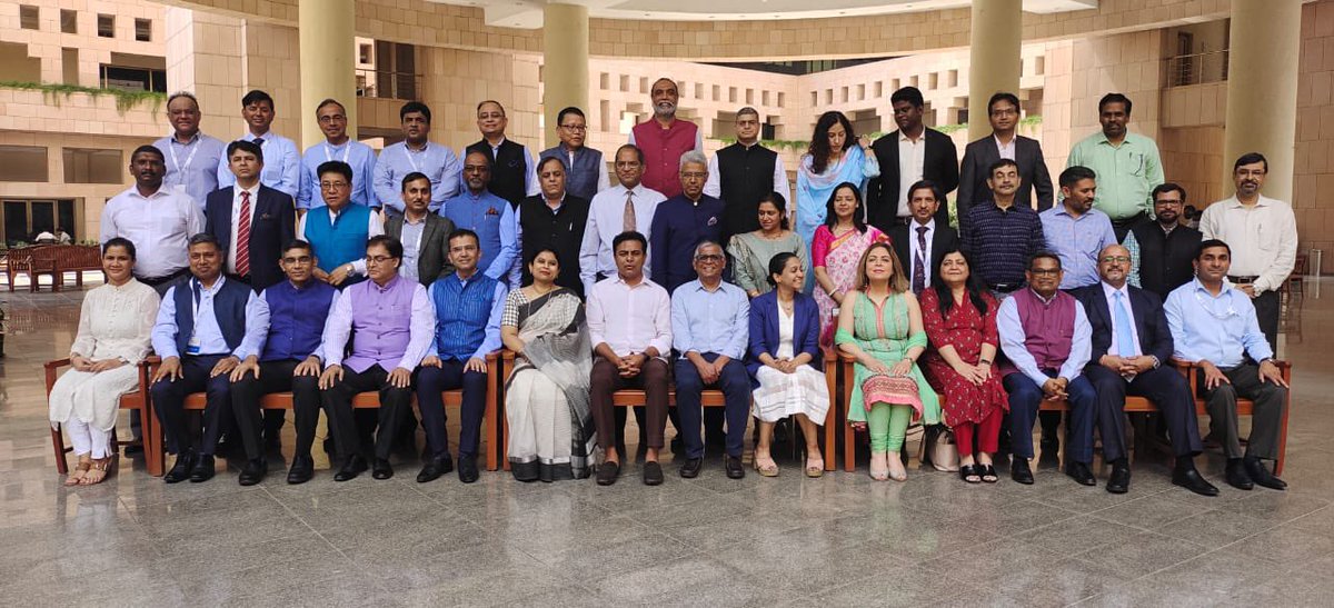 MinisterKTR's tweet photo. IT and Industries Minister @KTRTRS interacted with the IFS officers at @ISBedu in Hyderabad. During the session, the Minister highlighted the Telangana Govt’s progressive industrial policies and mentioned about the existing IT ecosystem in the State. https://t.co/LAZd7gyk3K