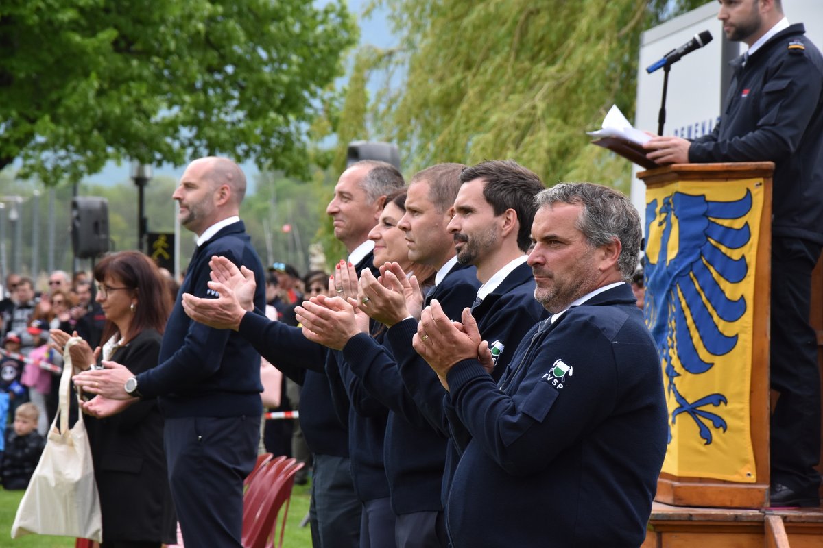 FVSP1's tweet photo. Notre nouveau Comité au défilé du samedi 7 mai lors du Concours Jo-Lac à Villeneuve 🚒 🧑🏼‍🚒

Nous remercions Alexandra Denoréaz du 118 Swissfire pour ces belles photos !
#sapeurpompier #sapeurspompiersvaudoise #vaud #committe https://t.co/qx77QbzKwz