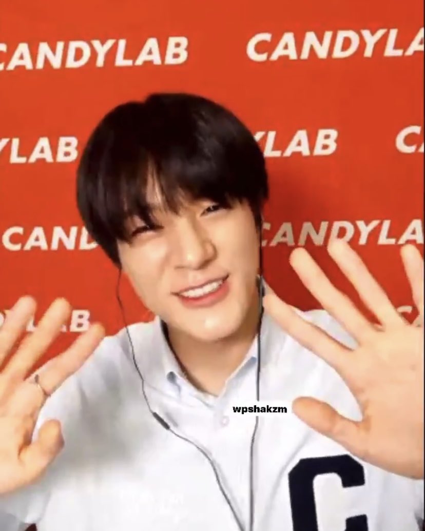 Jeno (.◜◡◝) (@jenoperhour) on Twitter photo 