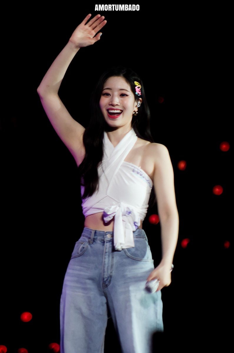 AMORTUMBADO's tweet photo. 220514 TWICE ENCORE in LA

#TWICE_4TH_WORLD_TOUR_ENCORE #TWICEINLA #TWICE #DAHYUN https://t.co/wnR22qqzu4