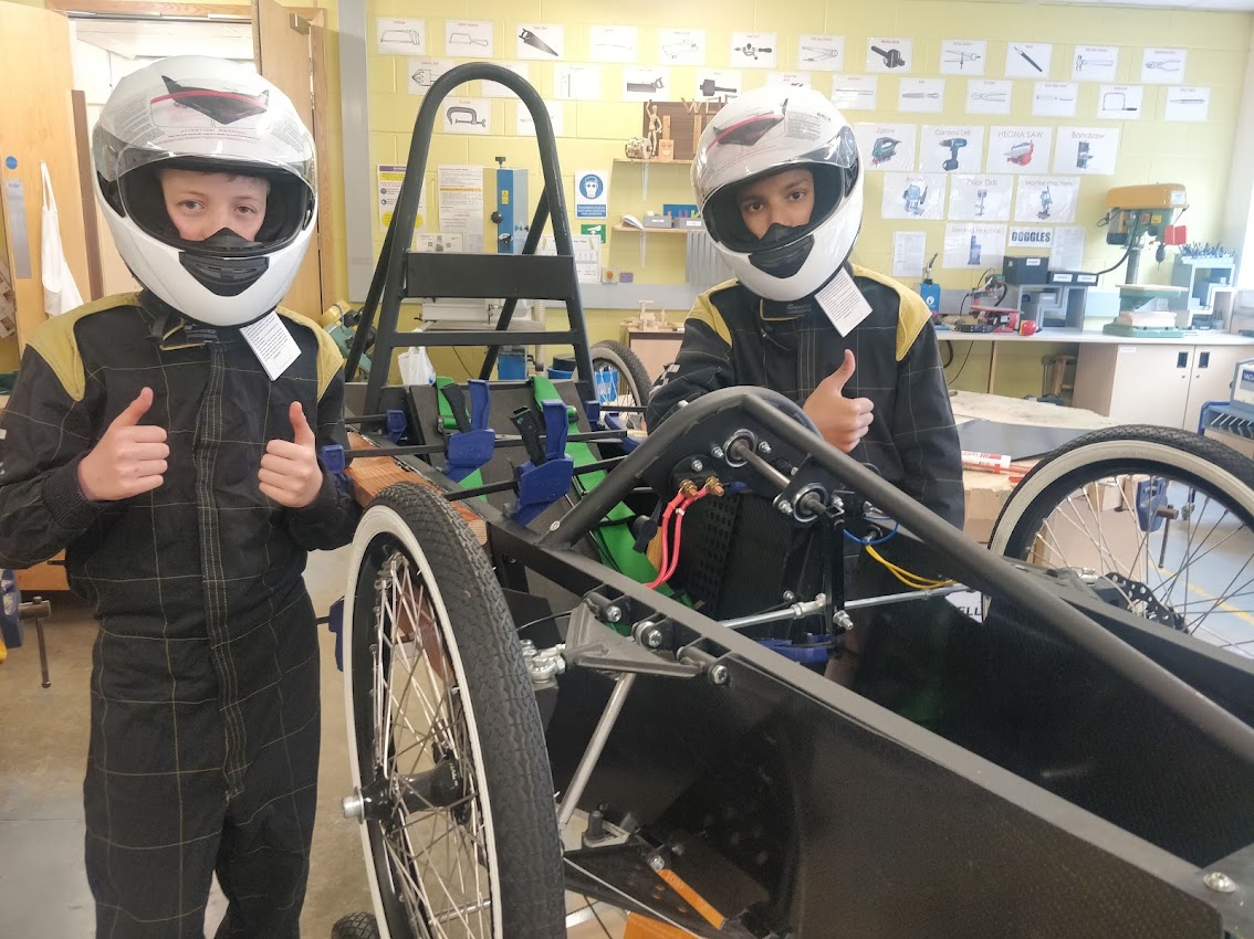 CoDA_Sinfin's tweet photo. A team of CoDA student engineers from City of Derby Academy are due to make their race debut at Mallory Park on the 25th of May. We look forward to celebrating their successes on track, to view their progress so far please visit:

https://t.co/SR2jyLCumo https://t.co/WqFJ5zGIbD