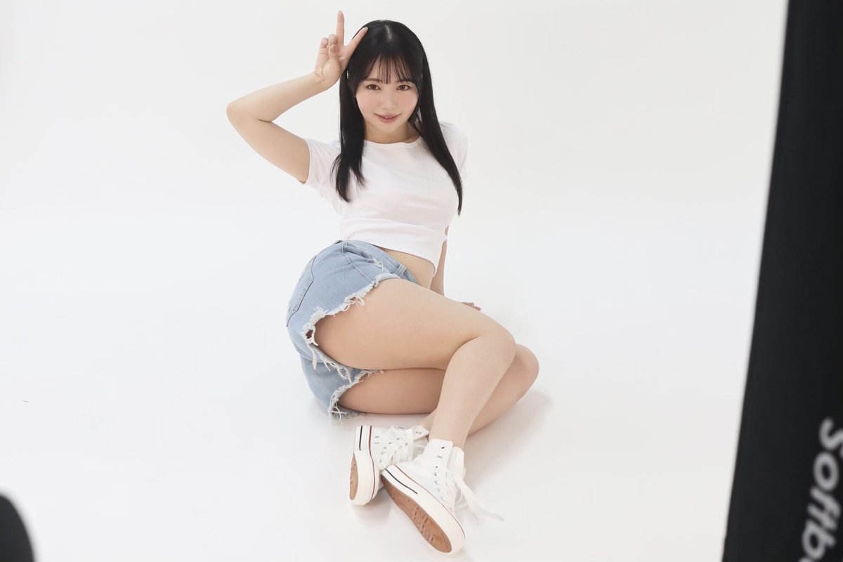 GW20202's tweet photo. 🌟 #GW大感謝祭2022 🌟

いちかちゃんのオフショットをお届けします✨

太ももがかわいすぎる！

特設ページも見てね💛
https://t.co/p4ItMNplib

#百瀬あすか
@momo_asu
#FANZA https://t.co/YDypPwvPPD