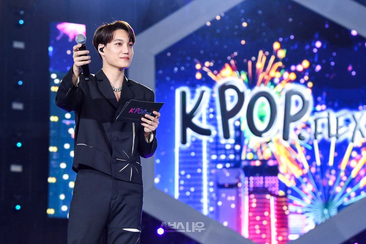SBSNOW's tweet photo. 뜨거운 열기 가득한
케이팝 플렉스 현장 포토🔥

SBS <KPOP.FLEX >
☞ 5월 29일 [일] 밤 11시 5분 방송

#SBS #KPOPFLEX #케이팝플렉스
#카이 #KAI #EXO https://t.co/B05TleWeFs
