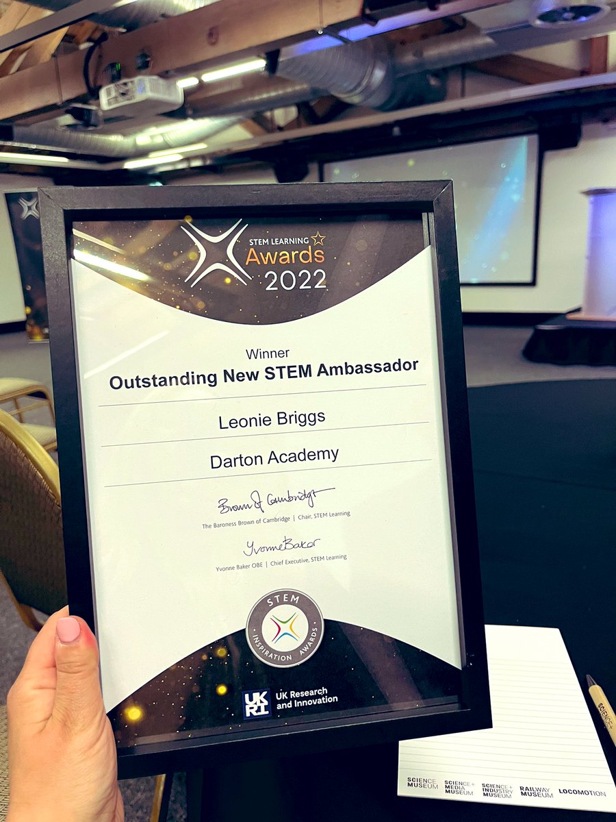 Mrs Briggs tweet media