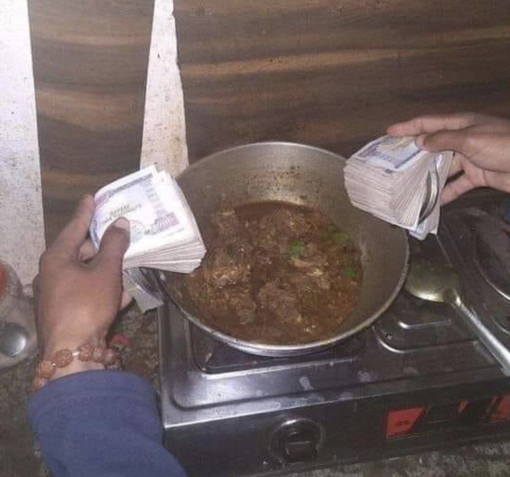 HeyyAhmed's tweet photo. Ambani’s wife Neeta cooking https://t.co/bDXnDCeQaL