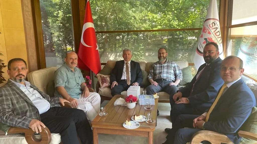 AKP'den SADAT'a ziyaret: Ülkemizi yurtdışında başarı ile temsil eden güzide kuruluşumuz