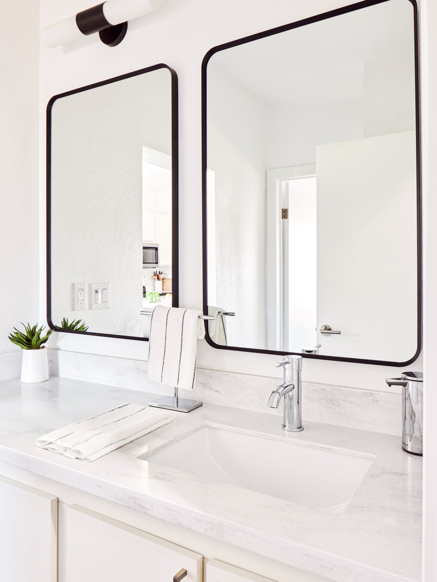 uniteddwelling's tweet photo. Get more by using less - space that is! An ADU offers luxury and comfort in all areas of the home, including the #bathroom. 🛀 Also, appliances are INCLUDED with a United Dwelling #ADU! 🏡 Explore how small spaces can bring in BIG DOLLARS! ➡️  https://t.co/AIvs76VWny https://t.co/MvdHdgMjSn