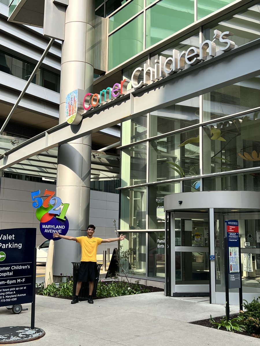 ReavisLibrary's tweet photo. Thanks to all Reavis students and staff that donated toys and made encouragement cards for SmilesAgainstCancer last week! Your words &amp; gifts made a bunch of kids happy!! @ComerChildrens https://t.co/yUdiUxndAZ