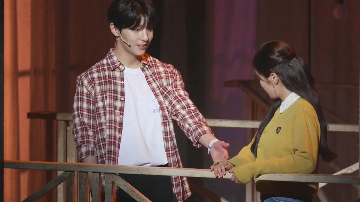 xPADOz's tweet photo. 와람이 아무렇게나 스샷 갈겨도 다 예쁨 스틸컷 같애 https://t.co/tJoTmJgR4P