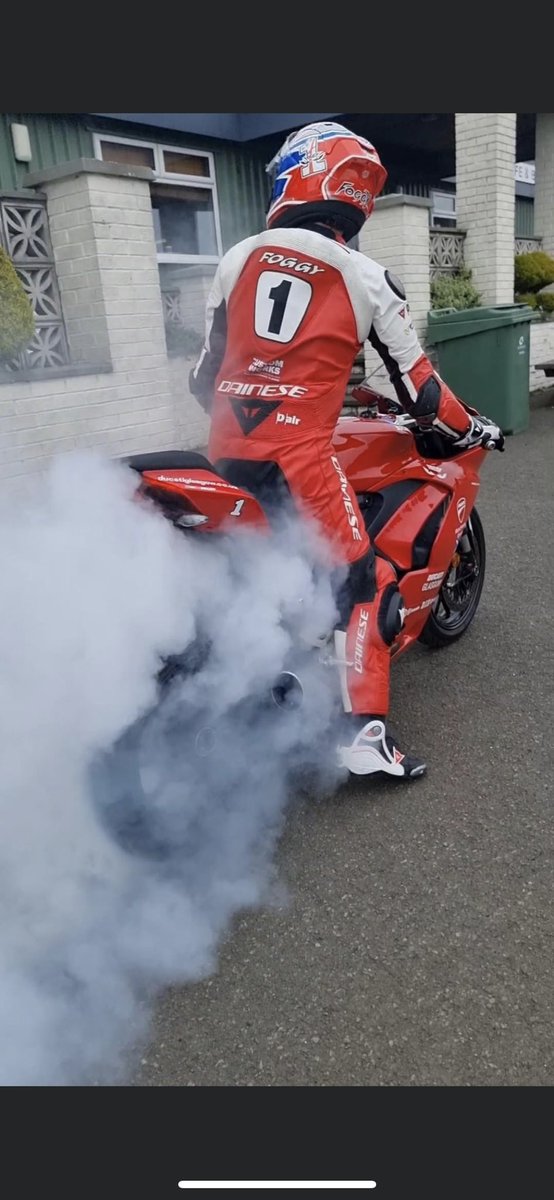 carlfogarty's tweet photo. They said I could only go on track if I wore something Scottish.?!!!😳😂👍 cheers for a great weekend👏👏 @DucatiGlasgow @DucatiStore @krcircuit @DucatiUK @bikesure https://t.co/BKuTiw5KCl