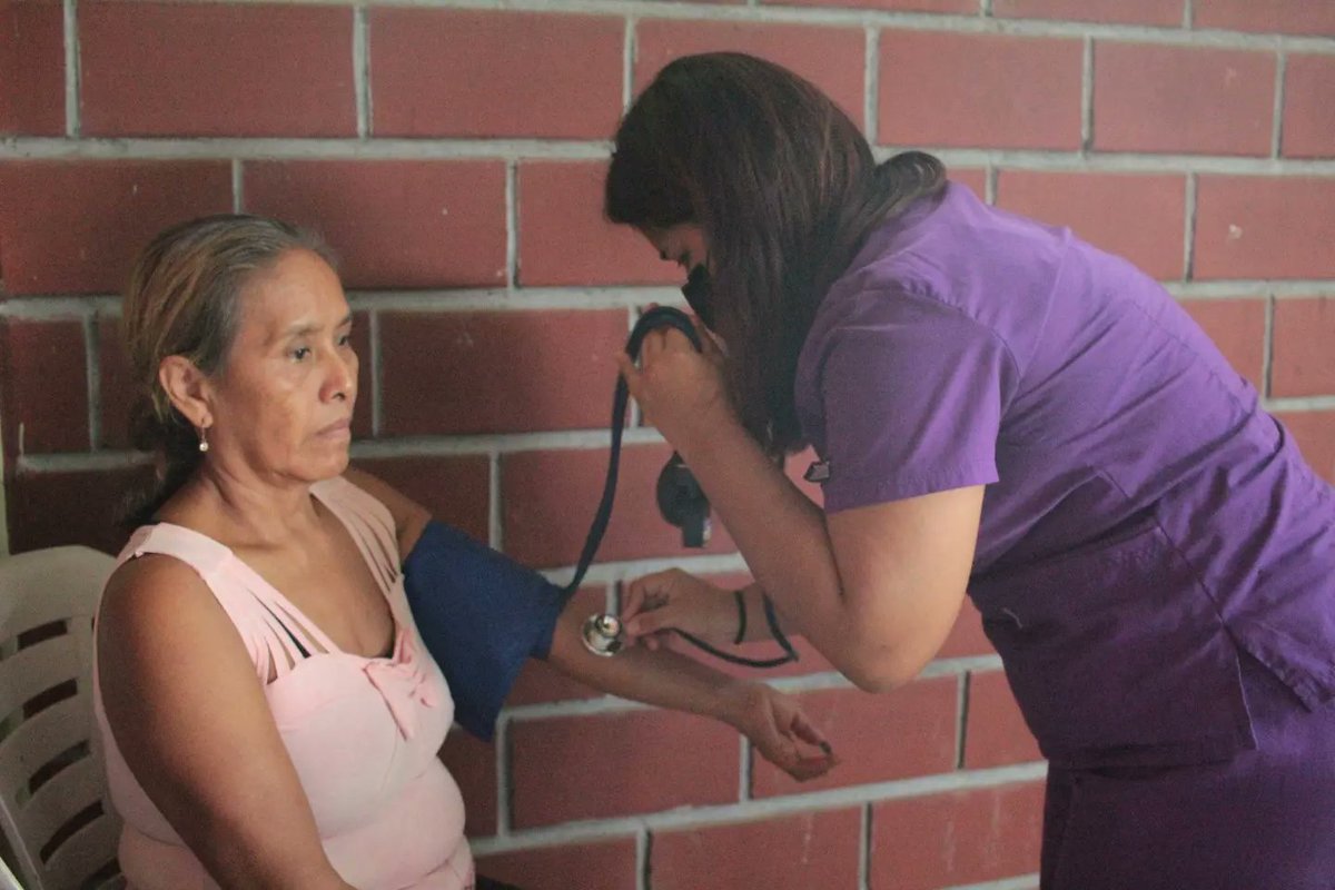 ConagopareG's tweet photo. Suscribimos un convenio con @tecno_argos , con el cual llegamos con brigadas médicas y medicina gratuita a varias parroquias de la provincia.
Este fin de semana llegamos con la brigada a la parroquia Virgen de Fátima. 
#YildaRivera
#TrabajandoJuntos 
#LoHacemosDeCorazón https://t.co/JF6al47pdB