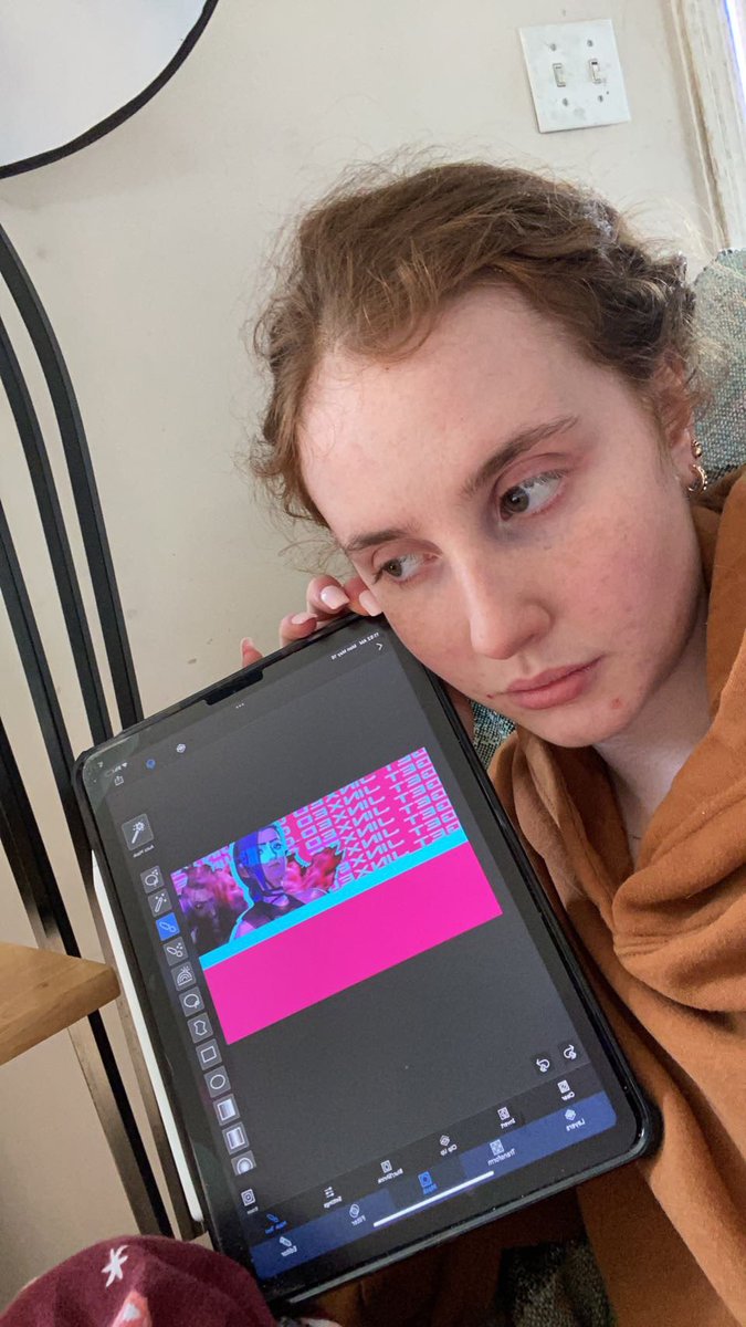 Jord_leigh5's tweet photo. Might just use this twitter account to document my journey in getting into graphic design school. (A short journey considering I only have 6 more days to do it lol) #arcane #jinx #graphicdesign #iprocrastinate Can she do it? I dono https://t.co/revmKtkZfc