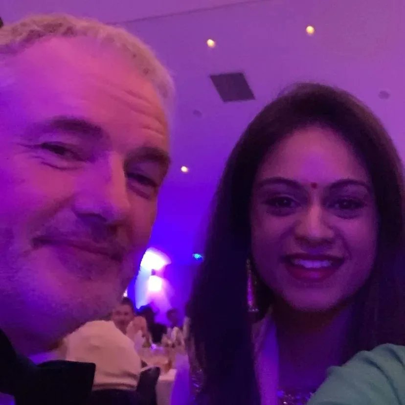 LockePayday's tweet photo. #2 in a series of photos of folk you know but didn't know I knew them. The super talented @BhavnishaP stopped by to say hi during the #OVA22 awards Saturday night. https://t.co/WWQZujyzcU
