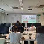 Photo by Facultad de Comunicación y Ciencias Sociales (@FComCSusj)