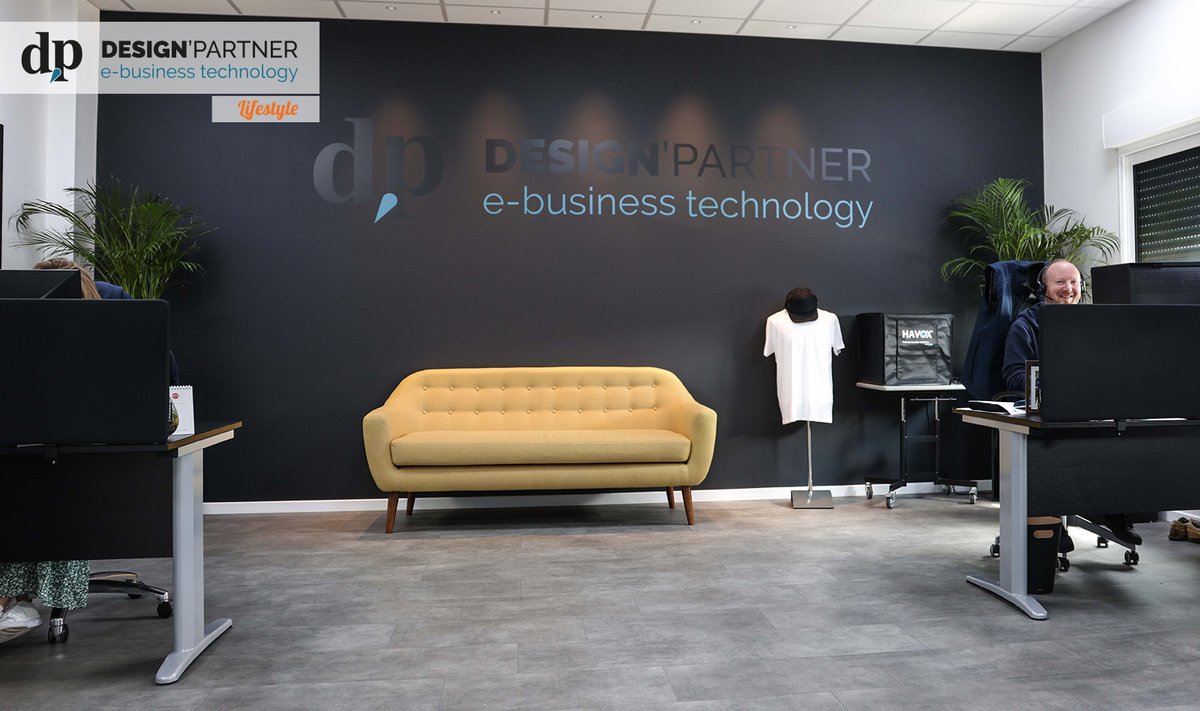 designpartnerfr's tweet photo. Il y a quelques jours notre #ServiceClient a pris possession de son nouveau bureau 🎧☎️ !

Un environnement de travail plus spacieux et agréable.

#DesignPartner #Vire #VireNormandie #SatisfactionClient #ECommerce https://t.co/aatjDYTYUZ