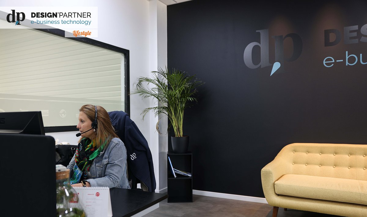 designpartnerfr's tweet photo. Il y a quelques jours notre #ServiceClient a pris possession de son nouveau bureau 🎧☎️ !

Un environnement de travail plus spacieux et agréable.

#DesignPartner #Vire #VireNormandie #SatisfactionClient #ECommerce https://t.co/aatjDYTYUZ