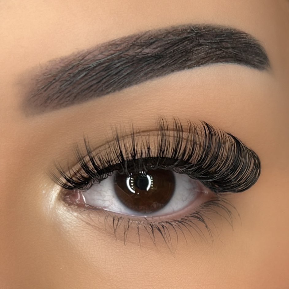 Our best selling lash in the style dreamy back in stock😍
-
Shop link in bio🖕
-
Follow for a chance to win a free lash!
#makeup #eyelashes #eyelashextensions #striplashes #wispylashes #makeuponfleek