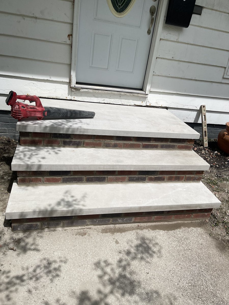 Zd13_'s tweet photo. Brick, Stones, Blocks- we make it happen 🔥  @brixnblocks20k - Instagram🎞. Hmu for Masonry work! #216🎯 https://t.co/bB3C8AblC9