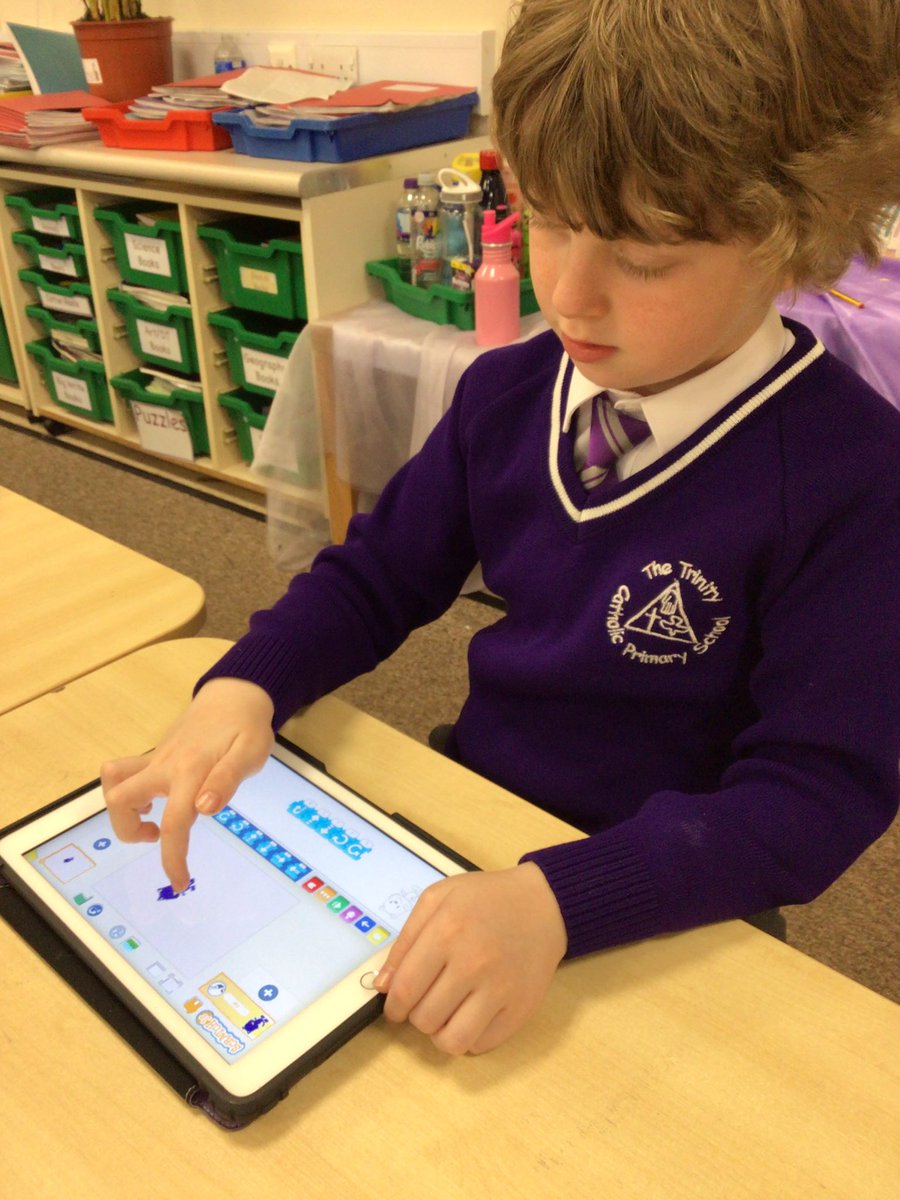 TheTrinityL5's tweet photo. Year 1 using scratch to make a basic code to make a character move. π±β¬
οΈβ¬οΈβ¬
οΈβͺοΈ #trinitycomputing https://t.co/snZaYnFdcG