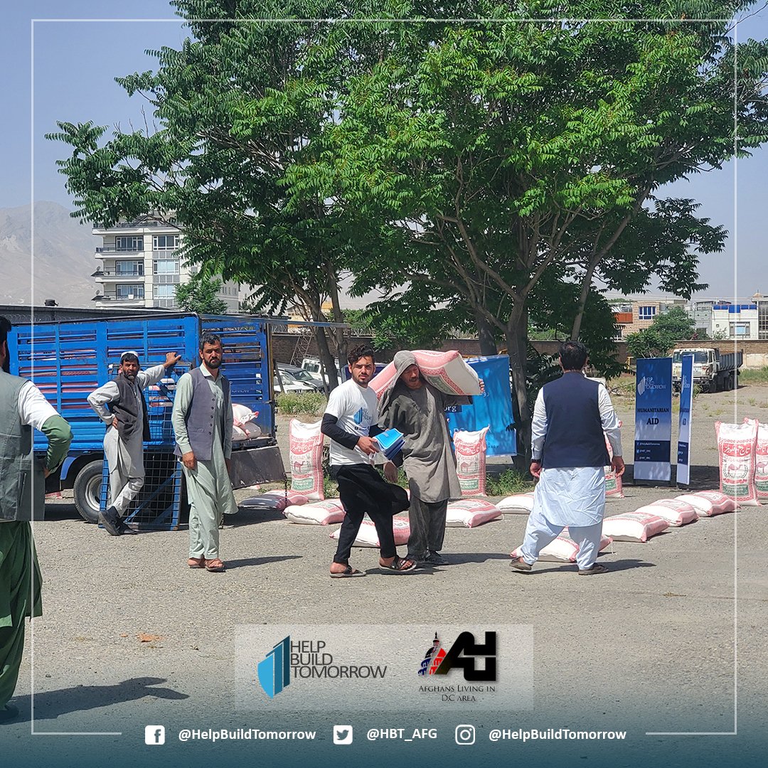 HBT_AFG's tweet photo. اچ‌بي‌ټي خیریه بنسټ له دې مخکې هم په کابل، لوګر، میدان وردګ، ننګرهار او غزني کې له ۷۶۸ بې‌وزله کورنیو سره د خوراکي توکو مرسته کړې وه. ۲/۲
 #humanitarian #AIDS #afghanchildren #food #foodforfamily #labor #poor #poorbaby #poverty https://t.co/Dz7UpdP1y7