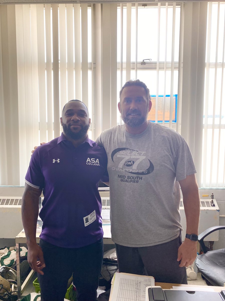 Had a great conversation with New Head Coach of Chamberlain High School ⁦<a href="/CoachMurphy917/">Patrick Murphy</a>⁩. ⁦<a href="/ASAMiamiFB/">ASA Miami Football</a>⁩