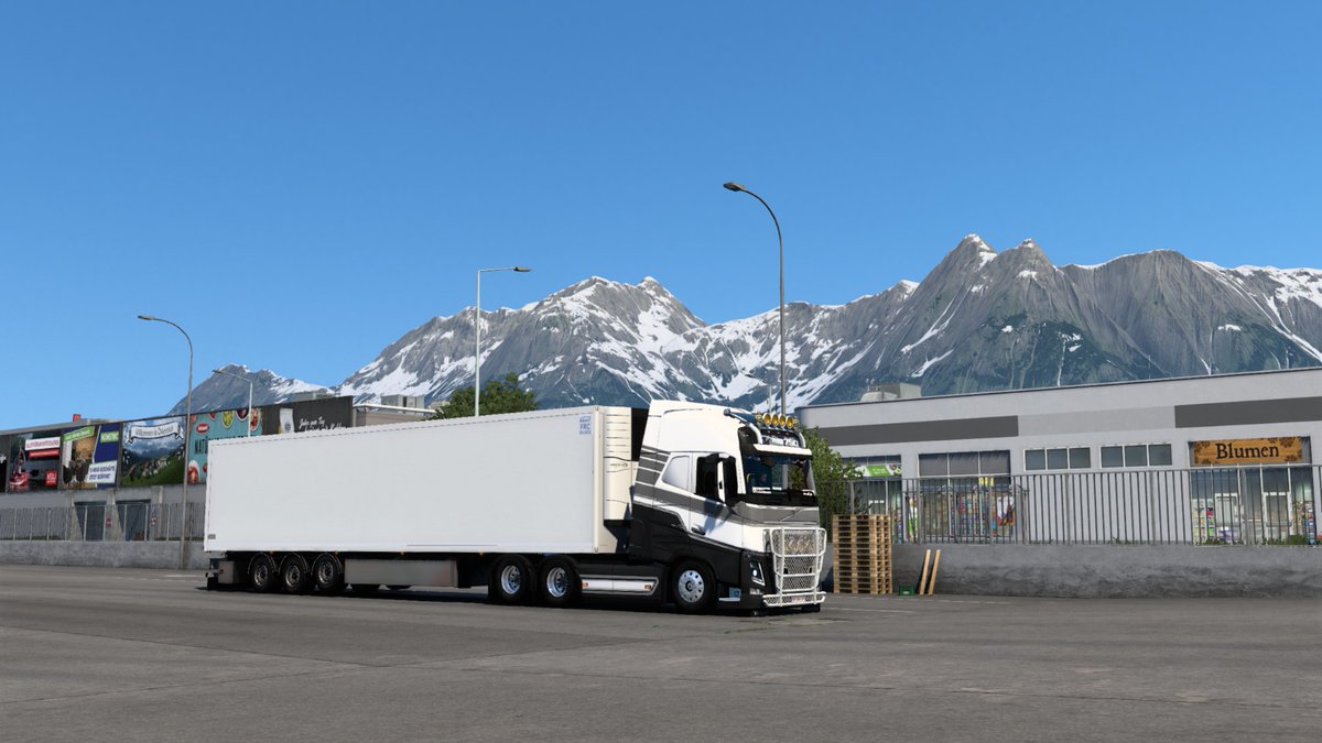 Nonnonnutchanon's tweet photo. Vienna to Innsbruck, Austria
enjoy the stunning view along the way.
@SCSsoftware

#BestCommunityEver #ETS2 #Eurotrucksimulator2 #volvotrucks  #trucking https://t.co/x1KZUpTiR9