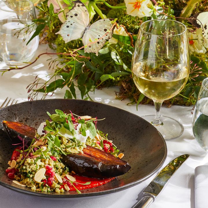 StDavidsCardiff's tweet photo. It's #NationalVegetarianWeek! 🌱 🥦  
 
Celebrate by sampling one of the delicious veggie and plant-based dishes on offer at St David's.
 
📸: @theivycardiff [IG]

#stdavids #stdavidscardiff #ilovesthediff #lovecardiff #foodiesoflcardiff #diningoutcardiff #restaurantscardiff https://t.co/9r9NjzSrQp