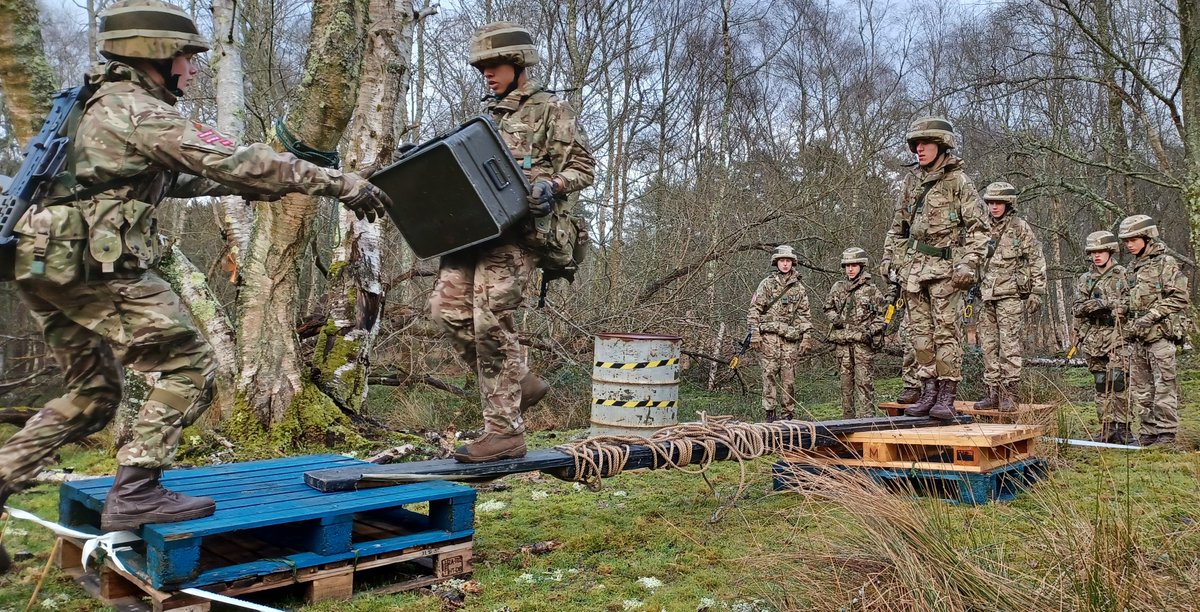 PangCollCCF's tweet photo. #TeamPangbourne At Pangbourne College CCF, you will learn a wide range of transferable skills such as the ability to command tasks; make decisions under pressure; plan and organize tasks and work as an effective team player as well as independently. #PangCollSuccess https://t.co/o7NKRM4c7J