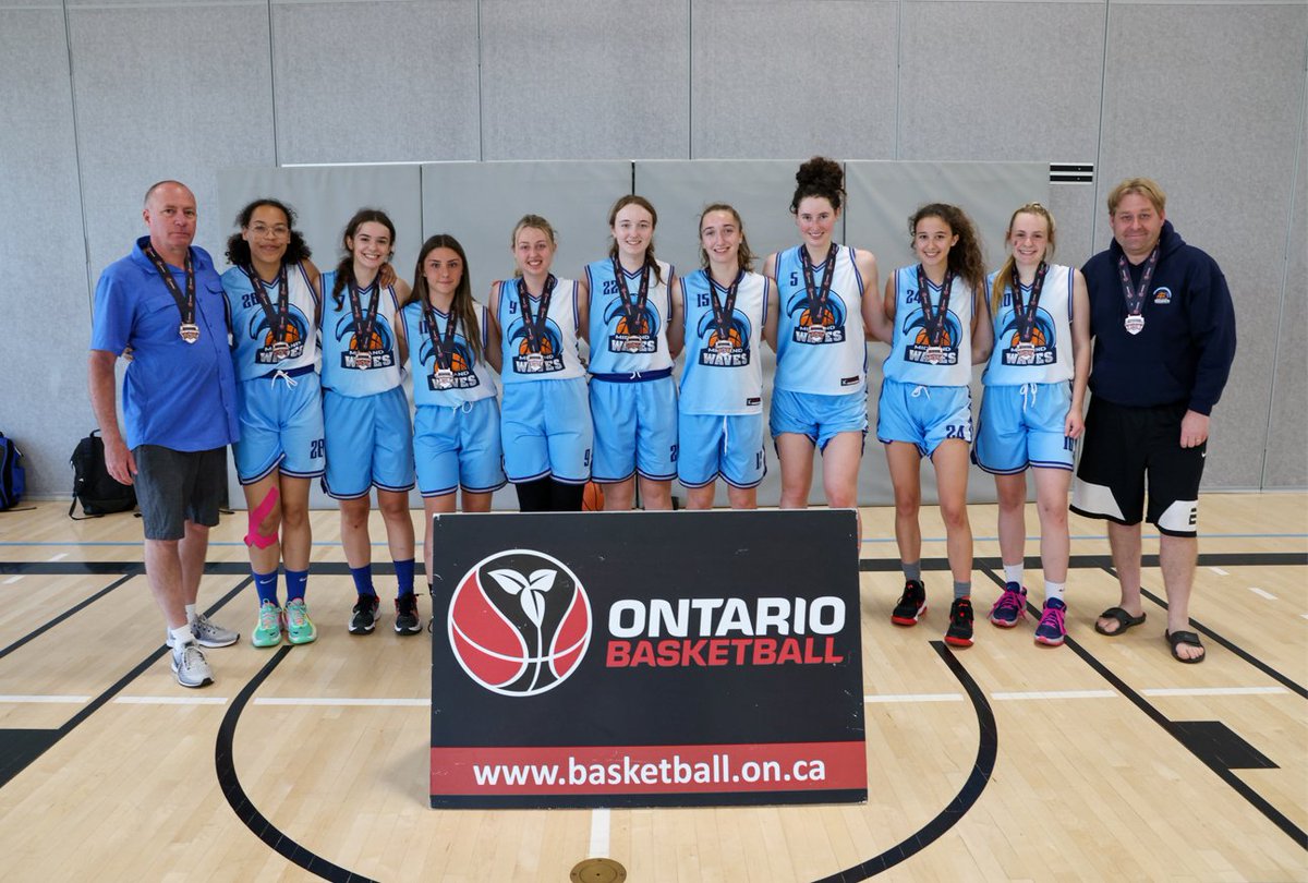 OBABBall's tweet photo. Congratulations to the 2022 U17 Girls Provincial Championship medalists!

🥇 NT Huskies - Flowerday
🥈 IEM Newmarket
🥉 Midland Waves

📸 Stephen Leithwood | #OntariosVeryOwn https://t.co/48Bew1vsBZ