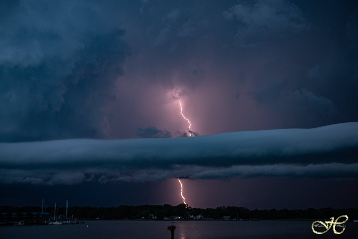 hooker62's tweet photo. last nights storm in #CBVA https://t.co/AOh74Nx1mB