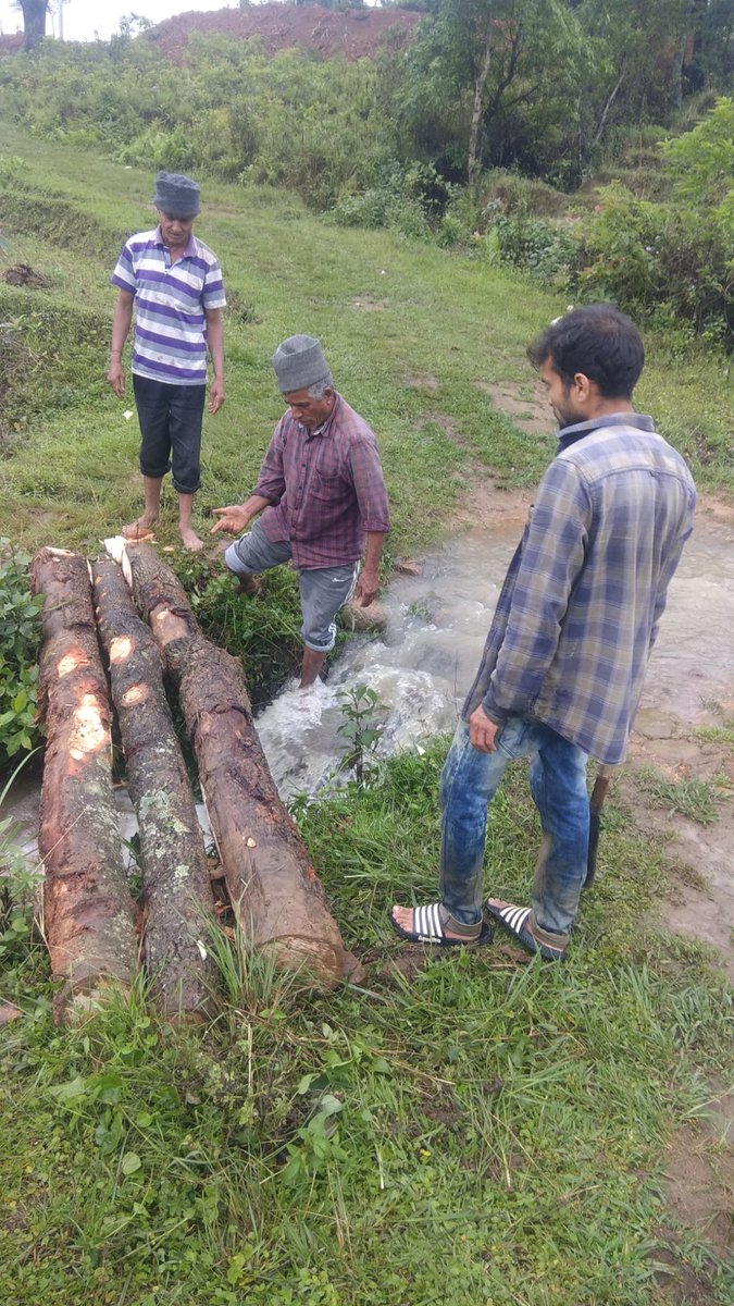 subediarjun87's tweet photo. Today, in the 21st century, the rural people are making their living by constructing a wooden bridge across the river channel to make their transport convenient. https://t.co/cDcg1880vL