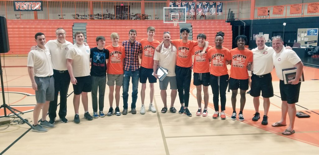 Awards ceremony for the guys🔥🐲 Celebrated one of the best TEAMS to ever grace the Clinton jersey 28-5 record TheRockHolidayClassic Champs🏆 at @WPS_Athletics District Champs🏆 Region Champs🏆 Substate Champs🏆 Undefeated in the #DonnyDome State Tourney #DPOD🧡 #GoDragons