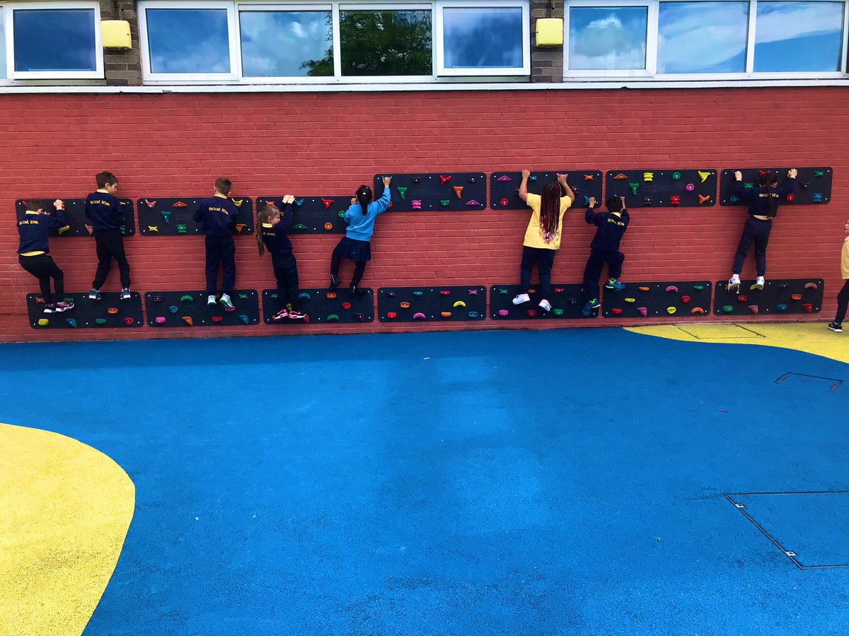 scoilidepps's tweet photo. What a great surprise for our children this morning…thanks to @smallwallarena for installing our climbing wall panels at the weekend. We ❤️ them🧗🧗🏻‍♀️ @ActiveFlag #changingspaces #moving @PDSTpe @IrishPrimaryPE https://t.co/lD6XYlm4we
