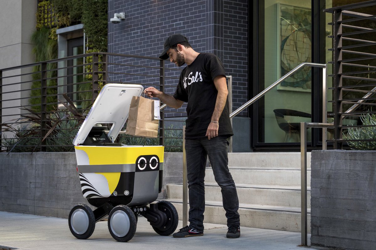 sashajol's tweet photo. Biggest takeaways from @Uberโs #GoGet2022 event:
-Autonomous driving is back! But this time for @UberEats delivery only (no passenger rides) and with partners: @motionaldrive and @ServeRobotics https://t.co/LV1bVxHGWL