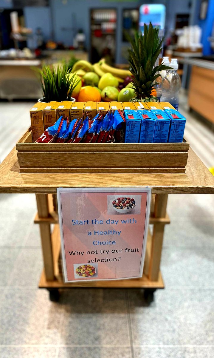 FionnesH's tweet photo. Nutrition standards for staff and visitors in action in Antrim Area. Fantastic to see healthy breakfast options🍍 was delicious  @marshall_paula @NHSCTrust @publichealthni  @bda @BDANIreland https://t.co/FSxl6GUK5D