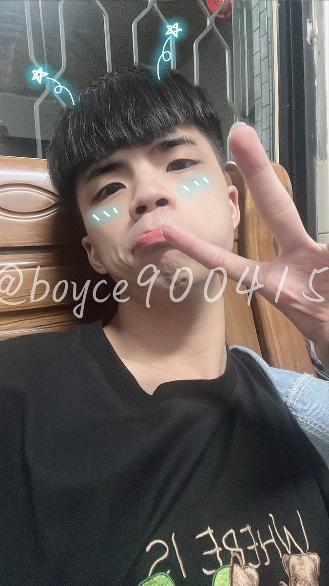 boyce900415's tweet photo. 我又出來透氣了，多多幫我轉推🥺 https://t.co/8C31B2rXpo