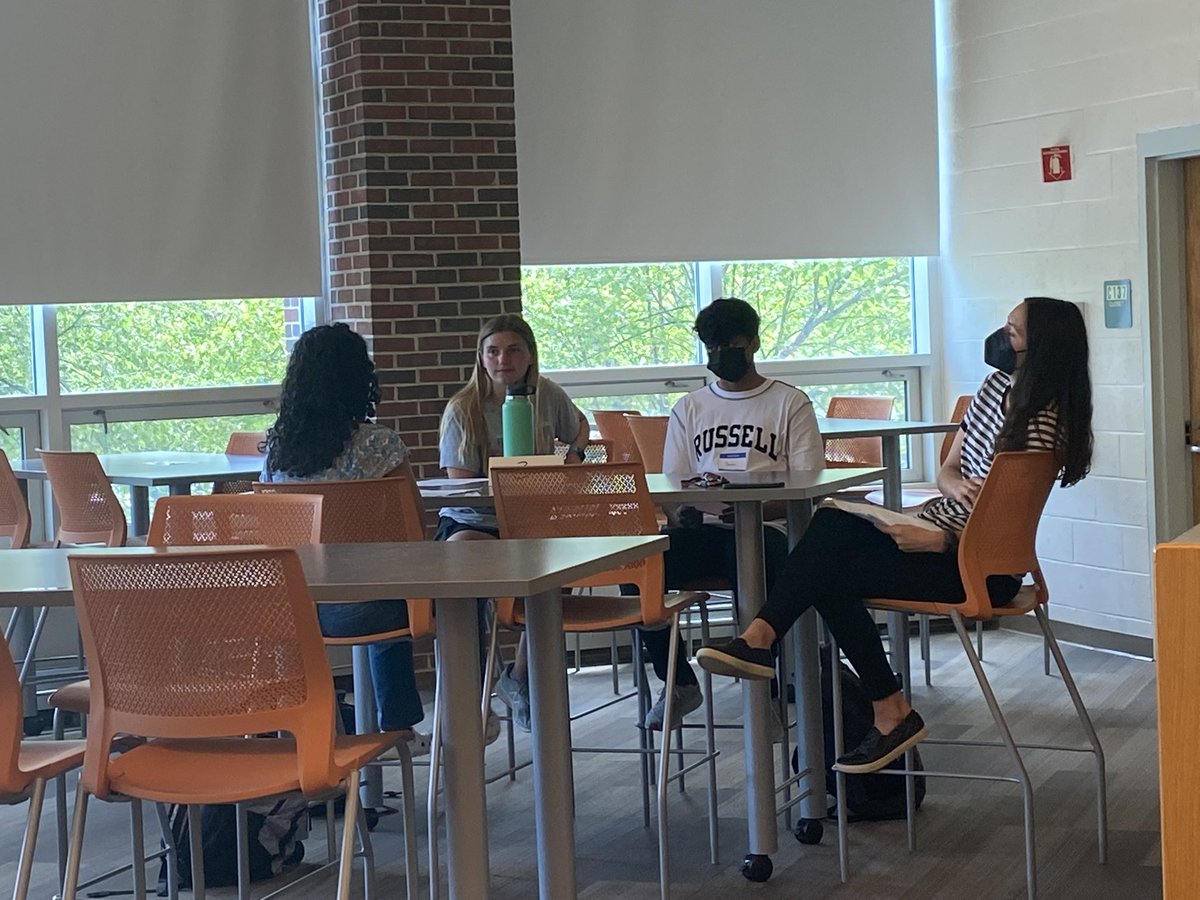 WHS Library tweet media