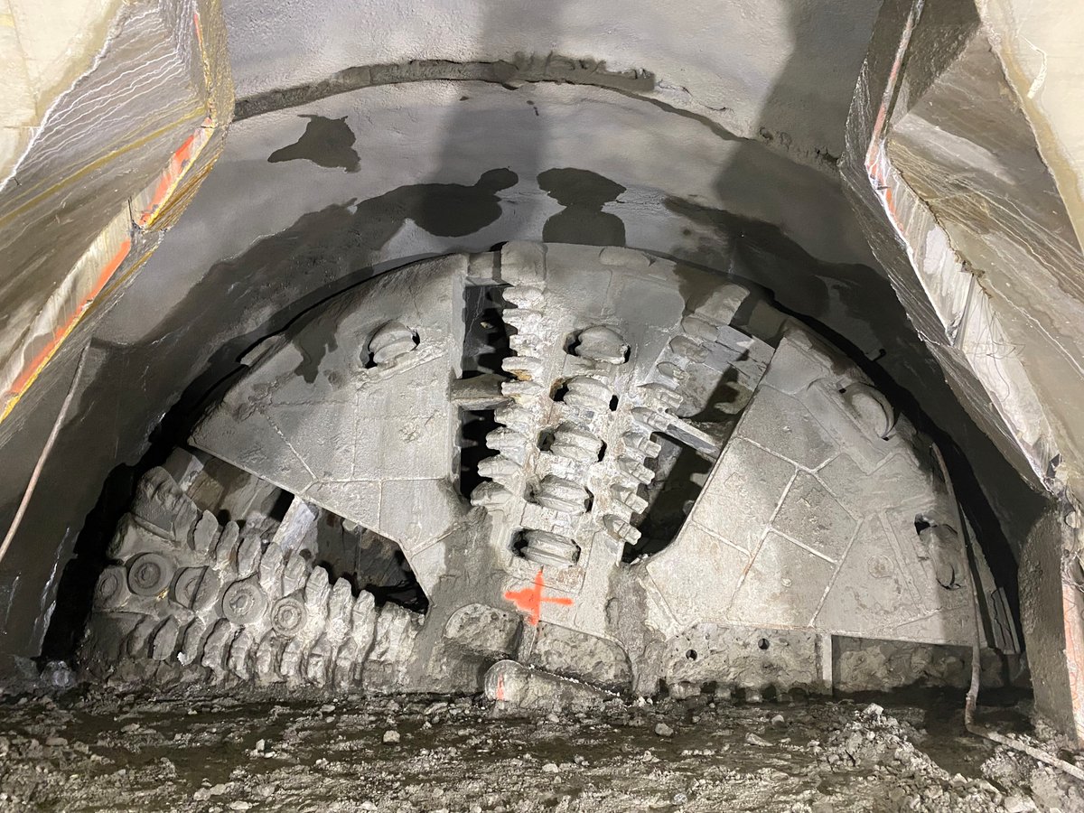 LucyTBM's tweet photo. Hey, anyone remember me? I mined the 1st Street Tunnel and my cutterhead was abandoned in 2017. Now it's time to break me into pieces and remove me from the tunnel so they can complete the connection to the Northeast Boundary Tunnel. https://t.co/NOwnN5QDoU